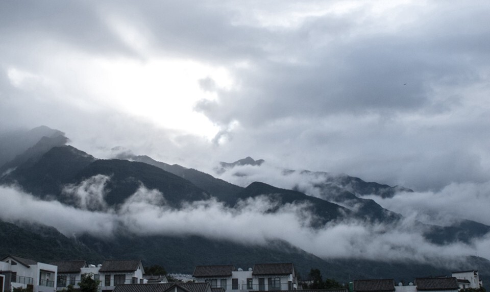 【江山·見證】【寧靜】云起蒼山（散文）